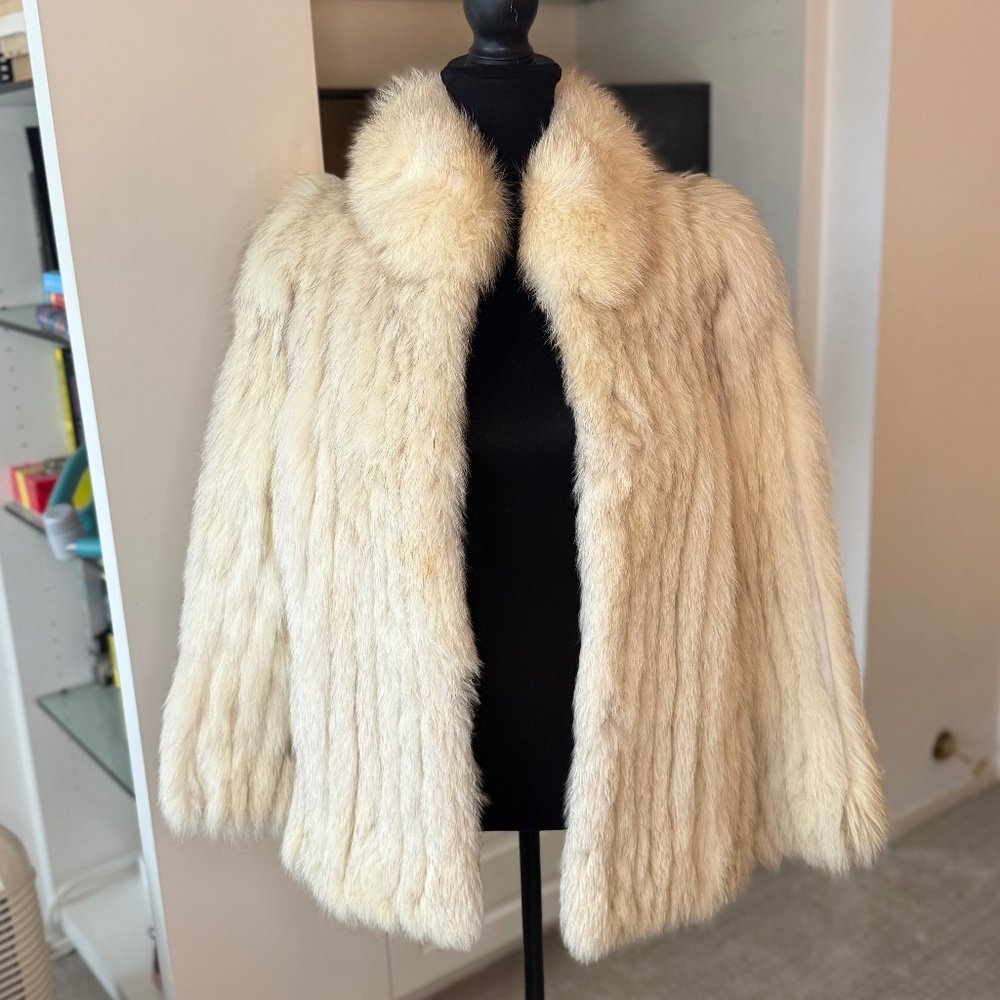 Saga Fur 100% Real Fox Fur WINTER SALE!  Jacket Cream Ivory Size M Vintage